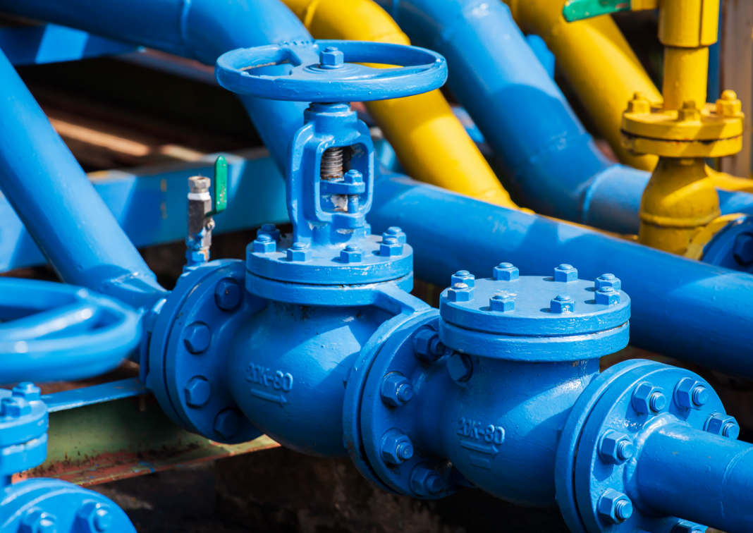 valves-at-gas-plant-crane-engineering-pump-distributor
